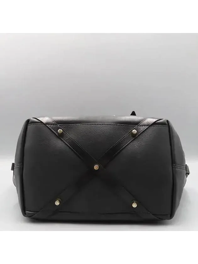 3903381 shoulder bag