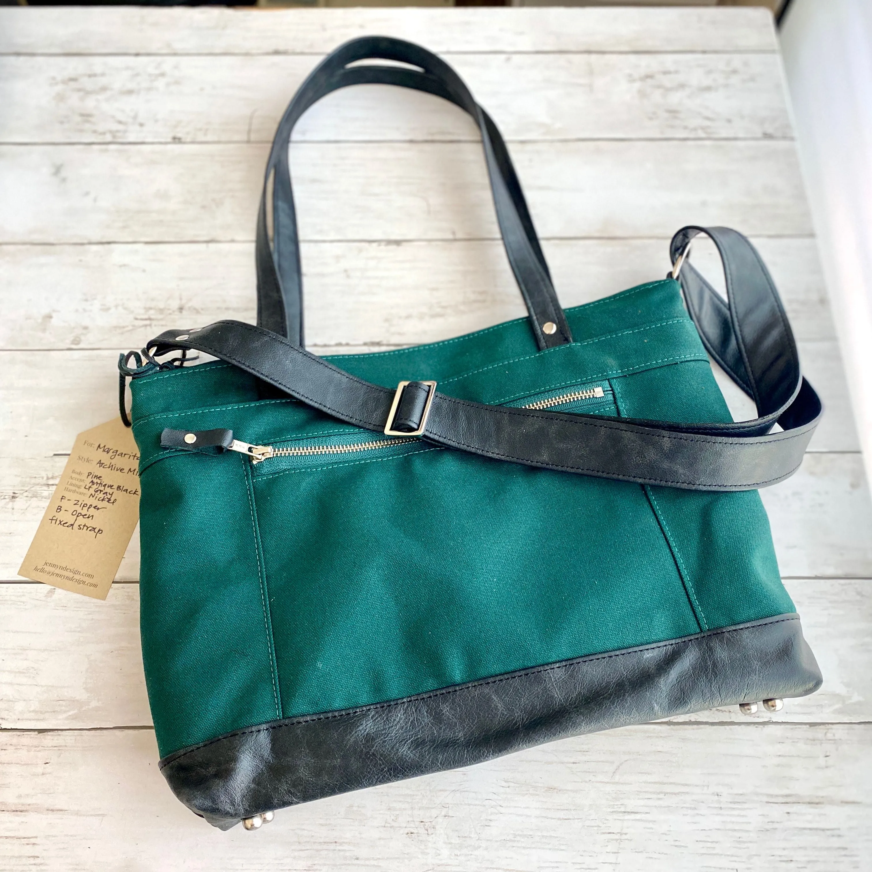 Archive Mini in Pine Canvas, Antique Black