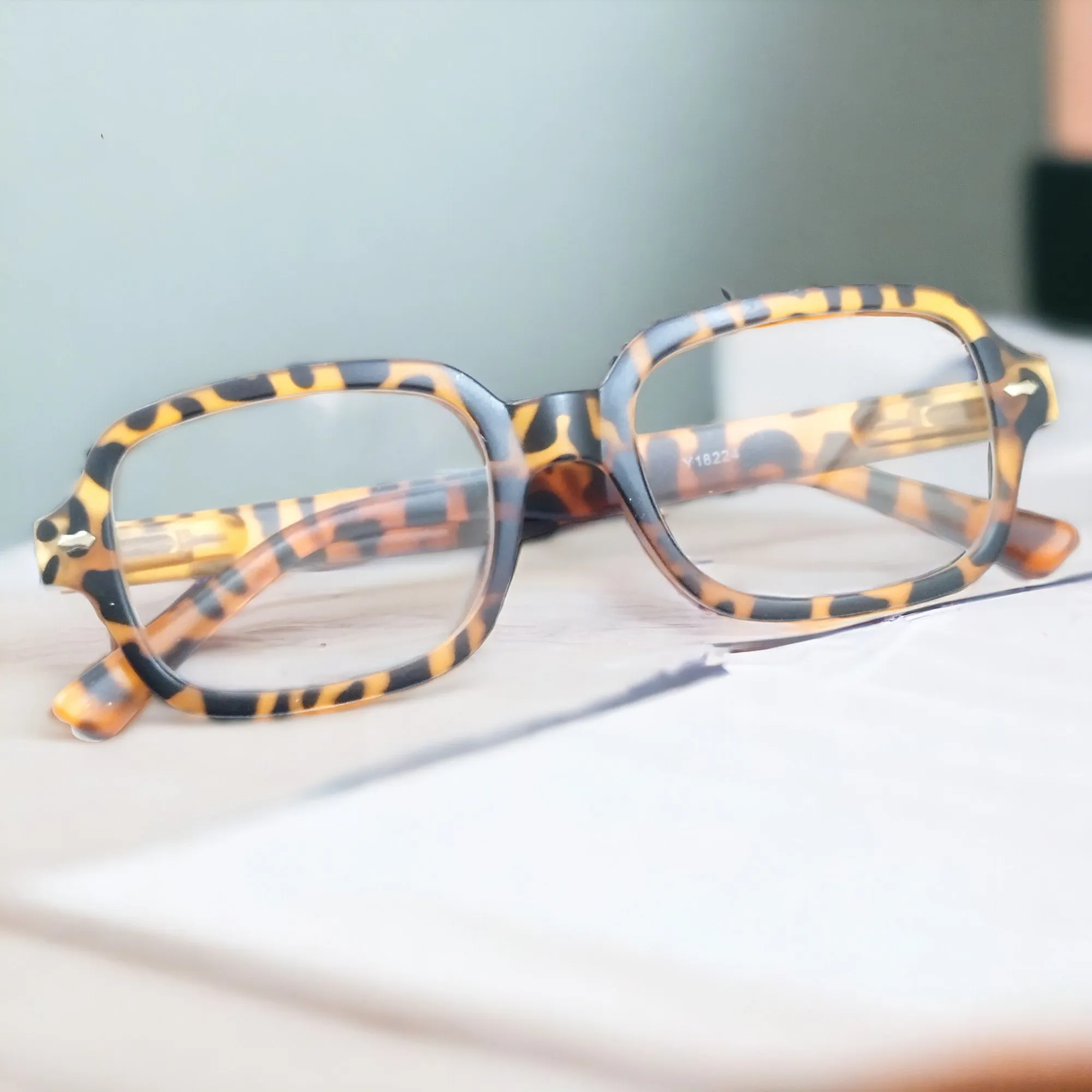 Brown Print Frame Reading Glasses Power  1.00 Plus 1