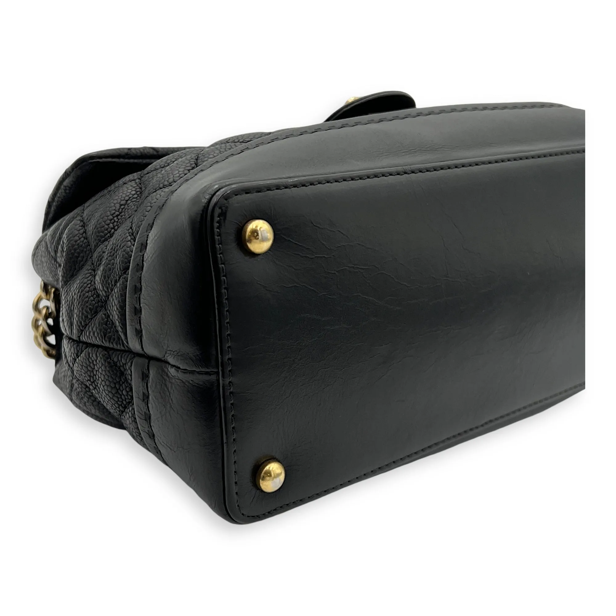 CC Medium Black Crossbody Bag in Caviar Leather, Gold hardware