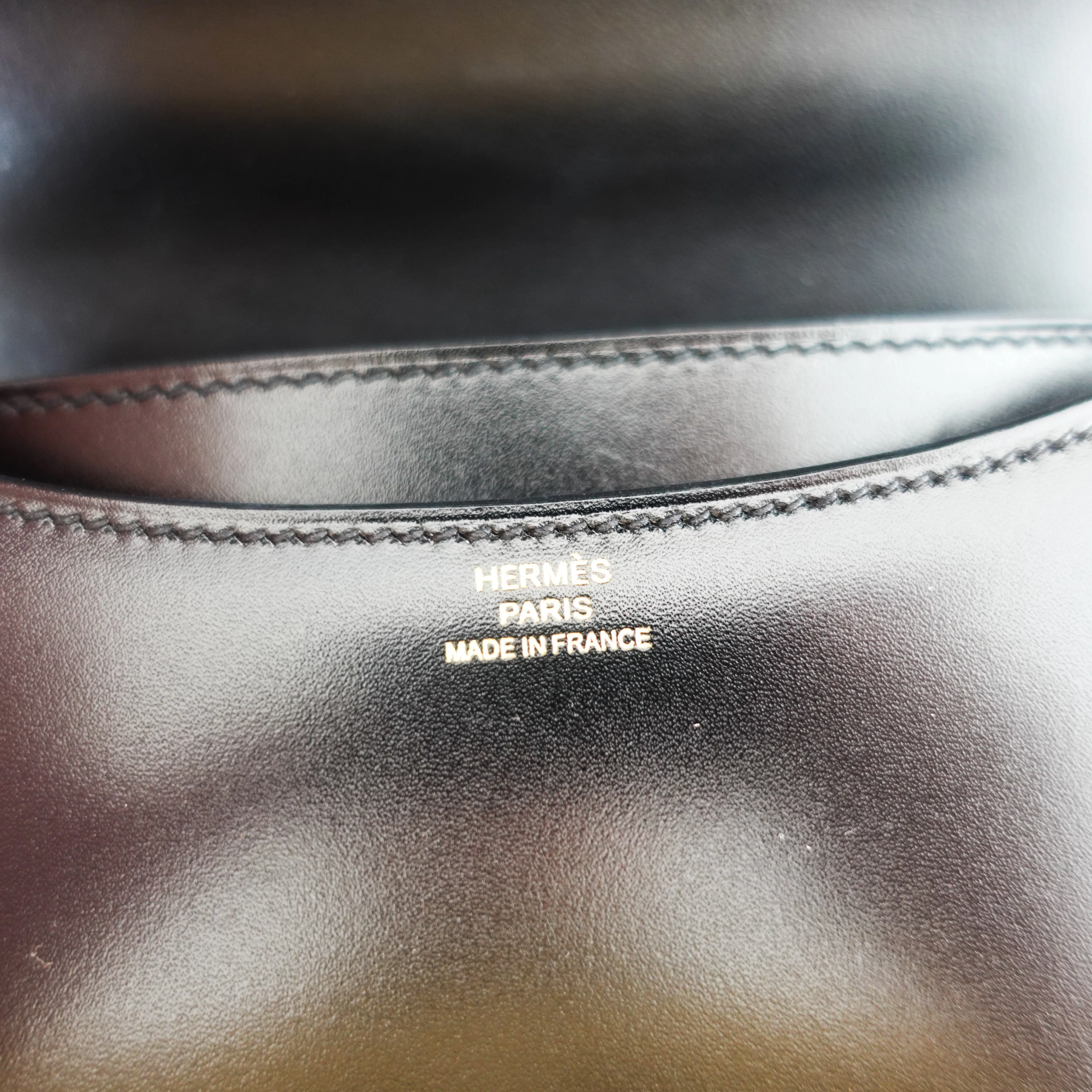 Constance III Mini box bag
