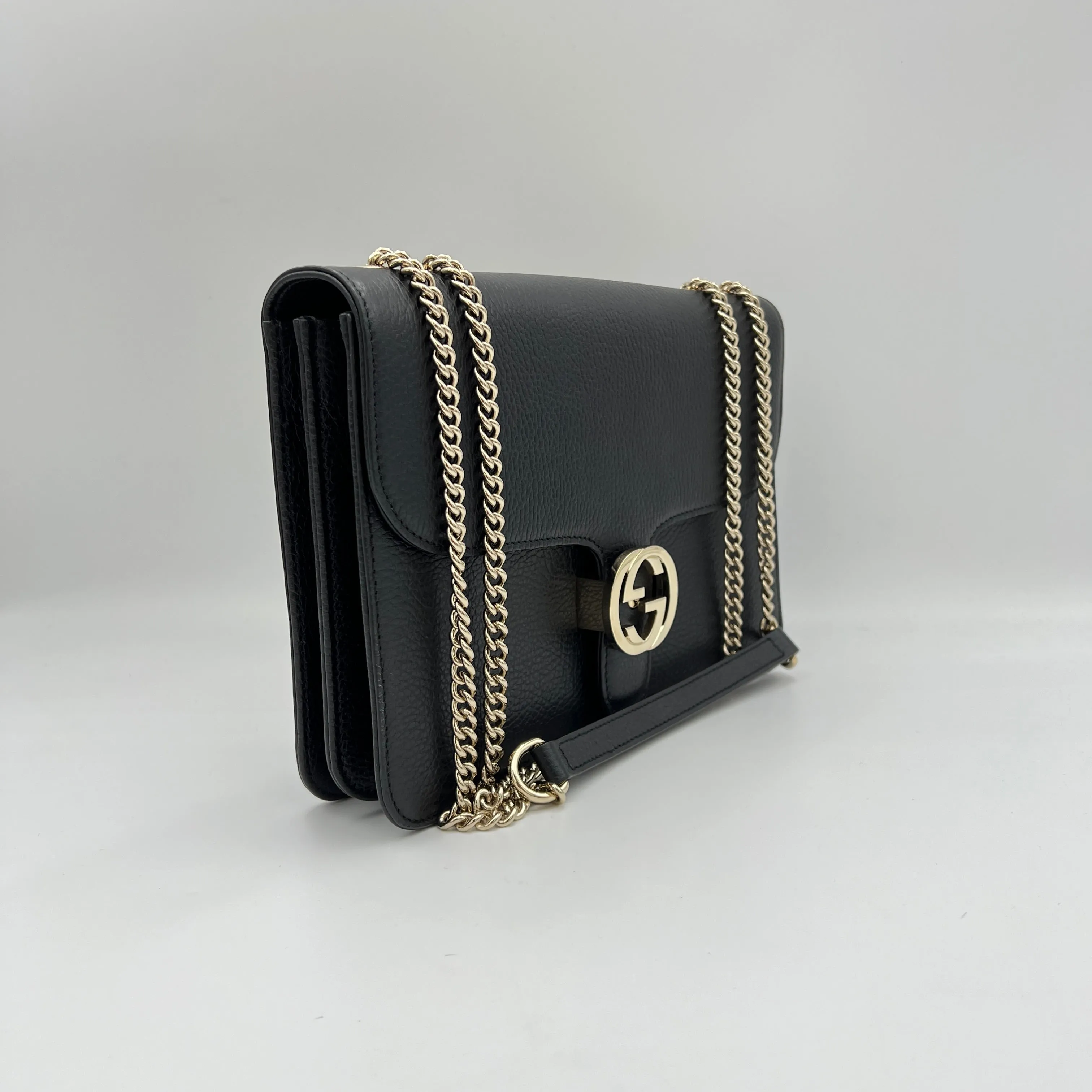 Interlocking Black Crossbody Bag in Calfskin, Gold hardware