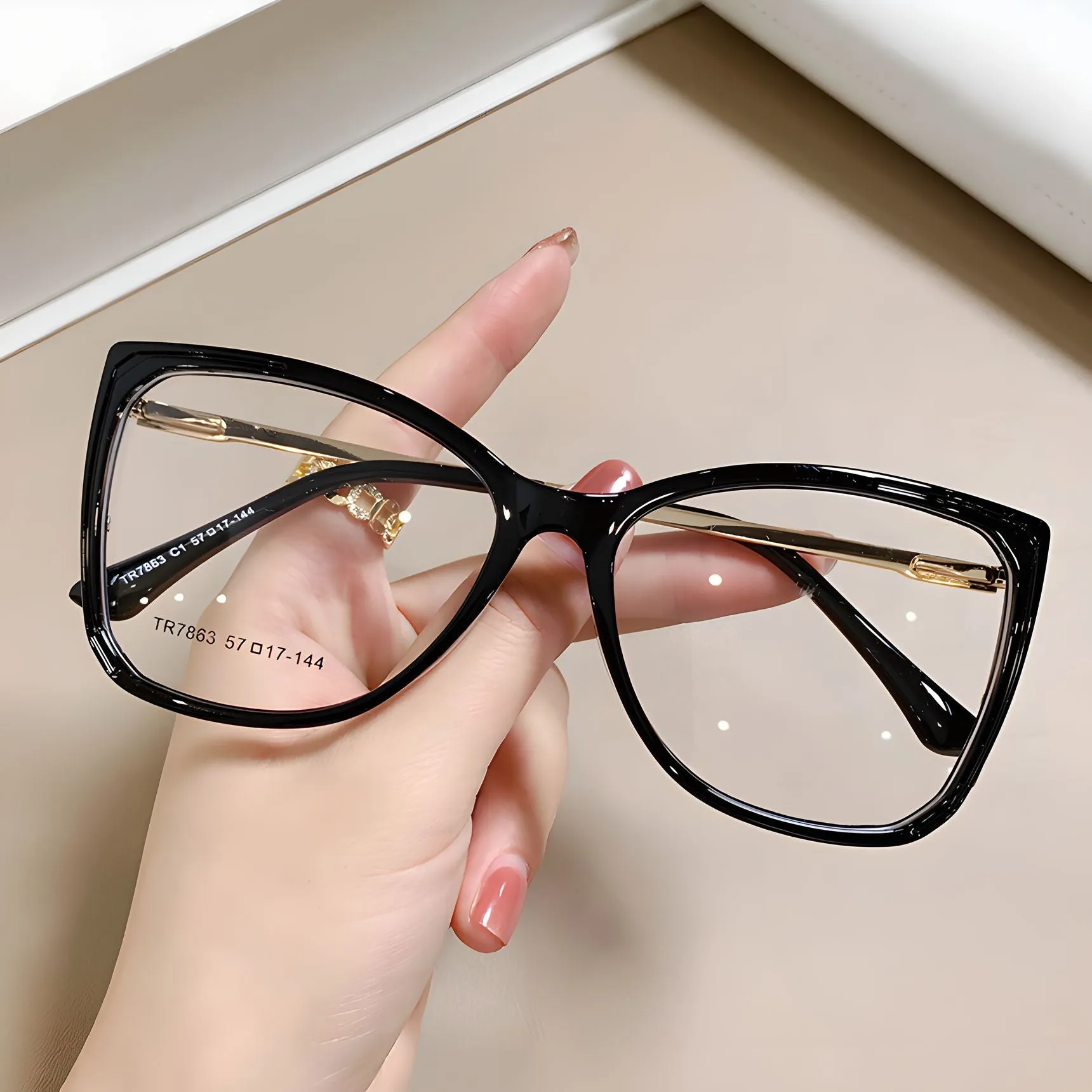 TXOME Irene Oval Glasses
